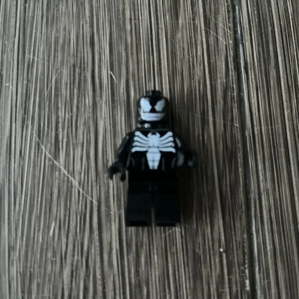 Lego Marvel Spider-Man Venom Minifigure (10665) sh113 Smile Spider Car Pursuit